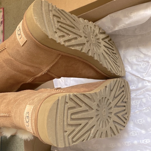 UGG Bailey button boots - Picture 5 of 6